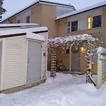Town-House With King-Bed